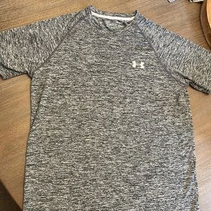 Under Armour tee
